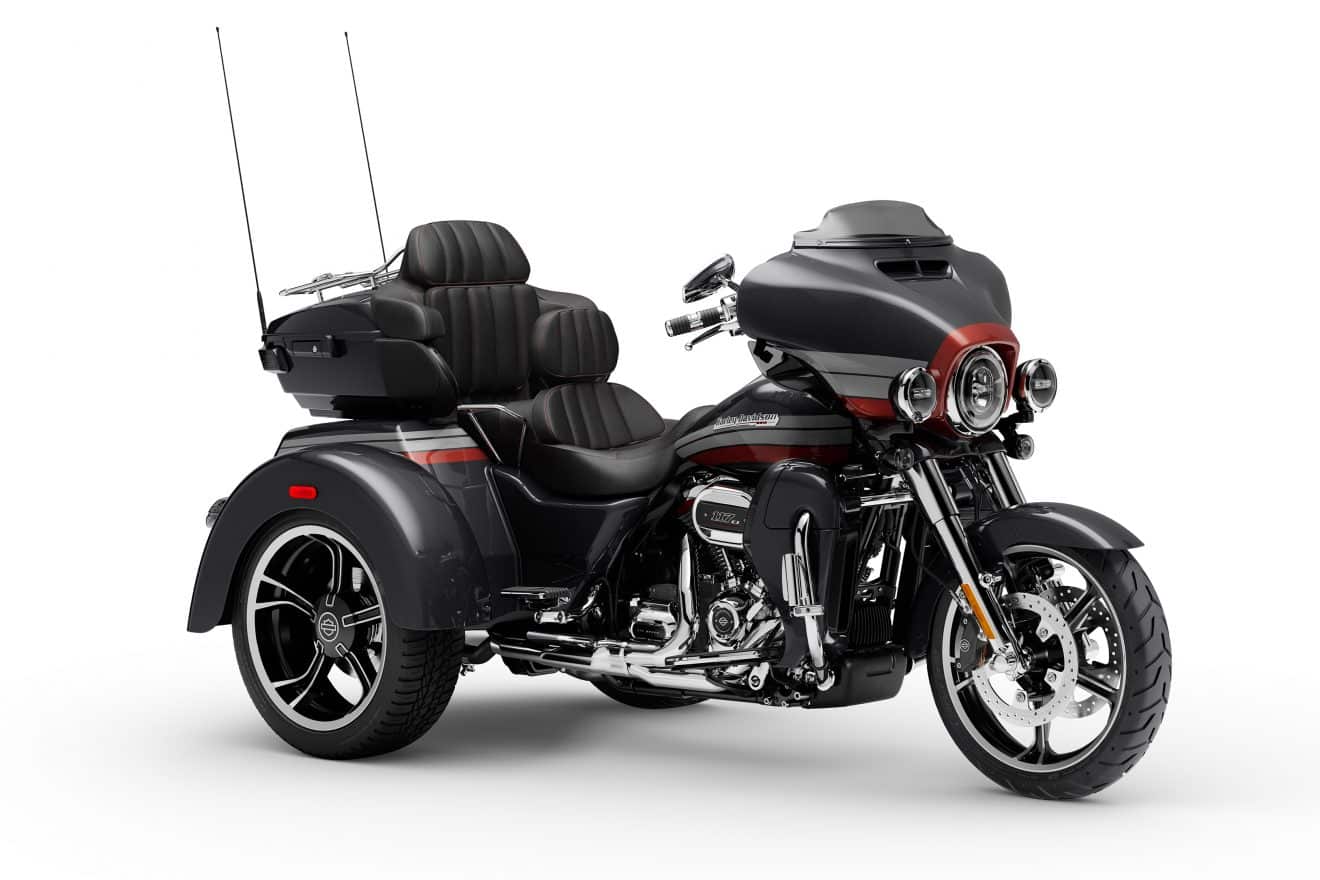 CVO Tri Glide 20_FLHTCUTGSE_AF