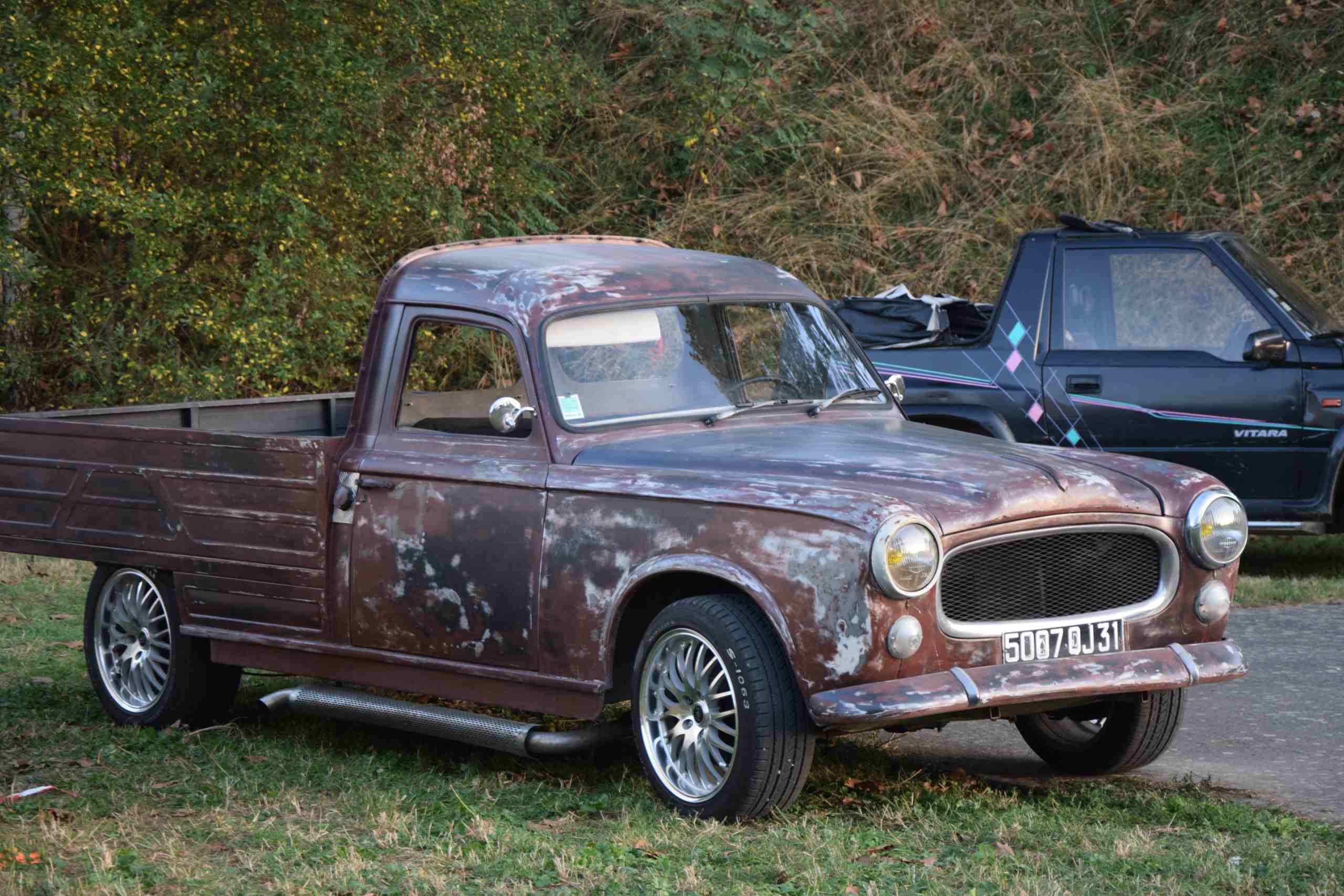 PEUGEOT 403 pick up customisée