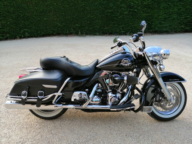 ROAD KING NOIR HARLEY DAVIDSON 