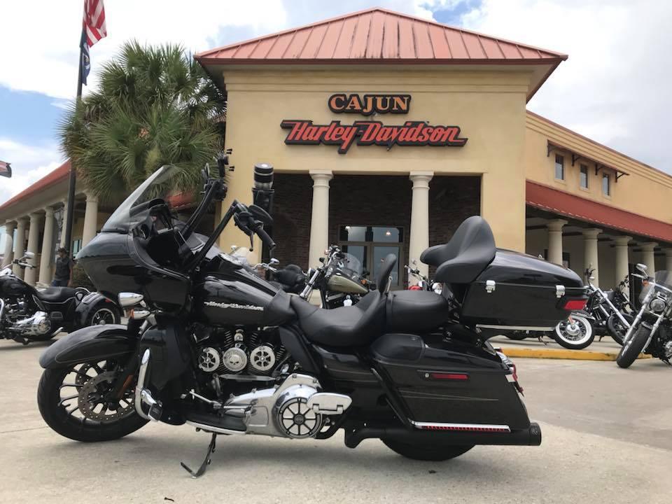 Devant Harley Cajun en Louisiane